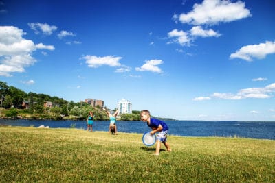 Barrie Lakeshore has plenty of green space for kids to play outside.